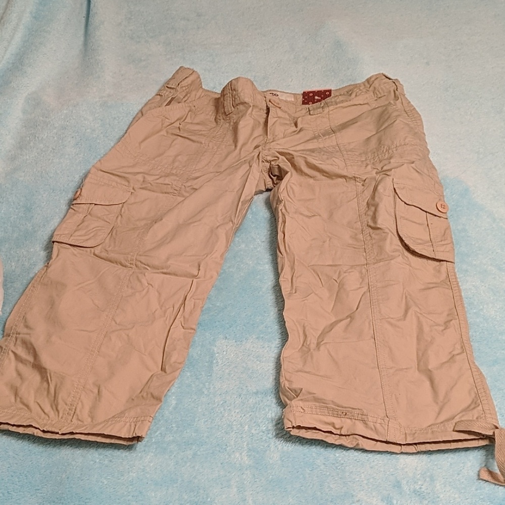 Khaki capris